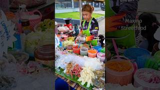 Lady makes delicious glass noodle salad in Thailand. #streetfood #shorts