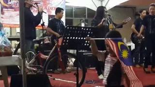 perwira-farah feat retmelo buskers cover saloma,memang mantap