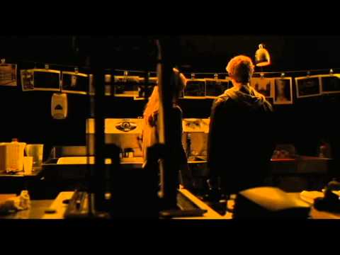 How did John find Sarah in I Am Number Four?