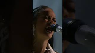 Beautiful Rihanna - Diamonds Live performance ✨️