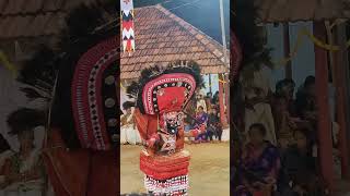 തലച്ചില്ലോൻ തിറ |ശ്രീനിഷ് അമ്പാടി #thira2023 #theyyam2023 #viralshortsvideo2023 #youtubeshorts2023