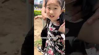 人贩子计诱奶奶抢走小孩，被小女孩一眼看穿真相，救了自己还保护了弟弟！#儿童安全教育 #防拐 #儿童安全#儿童自救