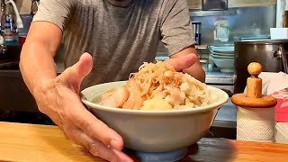 極上のラーメン二郎系をすする男【飯テロ】ramen jiro