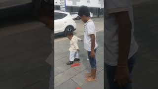 អូនបុត្រនិងលីតាដើរលេង #shortvideo #baby #funnybaby #funnyclips #funny #funnyvideos #travel #trend