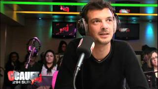 La fille de Piètre dans le studio chez CAUET sur NRJ