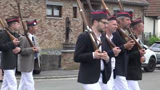 Ascension Gerpinnes 2022 8 Sortie de la compagnie de la marche Sainte Rolende de Gougnies