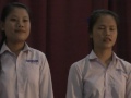 อาสาวังเวียงร้องเพลงวันคู 7 10 2011.flv