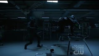 Arrow 8x01 Green Arrow vs. The Hood