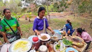 ก้อยกุ้งเต้น พร้อมซดต้มไก่แซ่บๆกับบ่าวแอร์และทีมงาน