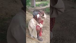 So funny video,old man singing a bhojpuri song#Abhi to chhot ba tikora#..