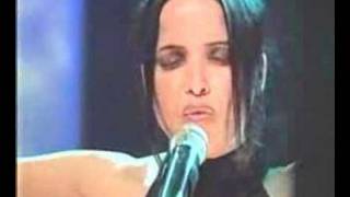2000-07 - The Corrs - Breathless (Live @ TOTP)