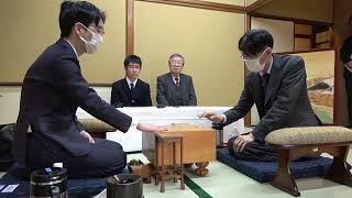 A級棋士10人が対局室検分　渡辺明九段ー菅井竜也八段戦は椅子対局、明るさ温度は？【第83期将棋名人戦・A級順位戦】＝佐藤圭司、杉村和将撮影