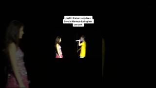 Justin Bieber surprises Selena Gomez during her concerts #justinbieber #selenagomez