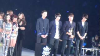 [fancam]　120111　GDA　in　osaka　씨엔블루(CNBLUE)