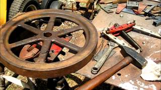 1925 IHC Engine Model M how to remove a gib key 3of3 (crankshaft)