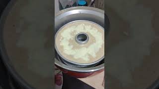 20231219 diy 蛋糕 上面 灑奶粉 用的蒸蛋糕 效果像菠蘿表皮喔