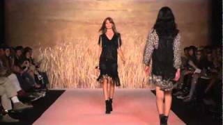 Anna Sui Spring / Summer 2011 Fashion Show