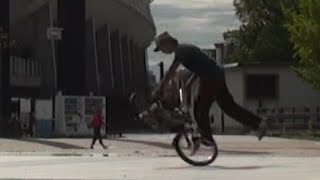 サイドスクエーカーtoバックワーズヒッチハイカーtoエルクグライドtoバックワーズヒッチハイカー【BMX FLATLAND】