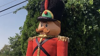 [REVIEW] Gemmy 2019 12 ft Airblown Inflatable Giant Fuzzy Toy Soldier