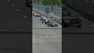 It's a street fight in Detroit. Green flag waves again!  #INDYNXT // #DetroitGP