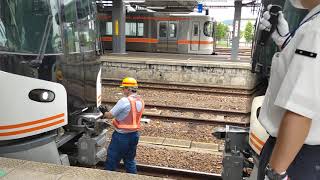 【HC85系 連結風景】特急ひだ8号＠高山駅 #connecting #scenery on limited exp Hida, at #Takayama sta central Japan;⁠)