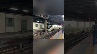 TRAIN SUITE 四季島　ミュージックホーンを鳴らして上野駅入線シーン