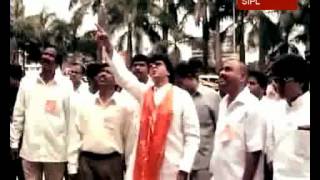 Raj Thackeray moves up like Bal Thackeray