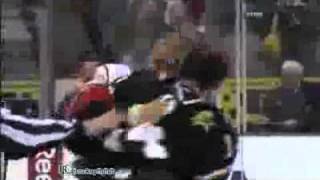 Jarome Iginla vs Jamie Benn 12.23.2010