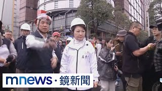 市府就在新光三越旁　盧秀燕「感受震撼」急赴勘災｜#鏡新聞