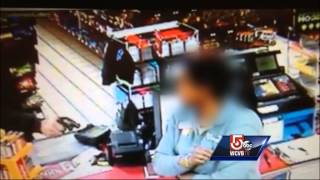 Haverhill convenience store robbed at gunpoint