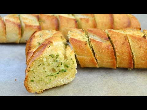 How to Make Garlic Bread - Easy Homemade Garlic Bread Recipe How to Make Garlic Bread - Easy Homemade Garlic Bread Recipe