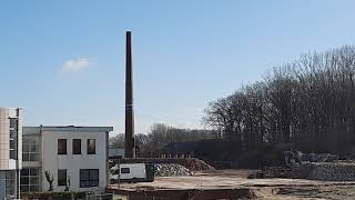 Sprengung eines Schornsteins einer alten Stuhlfabrik in Stadtlohn