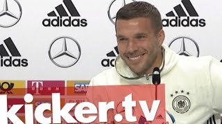 Podolski unterhält die Journalisten - kicker.tv