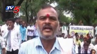 Singareni Retired Employees Families Dharna at Ramagundam : TV5 News