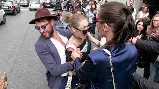 - FULL - Gigi Hadid gets attacked in Milan by a prankster and FURIOUSLY fights