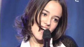 Alizee "Ella, Elle l'a" 2003 tribute to France Gall!