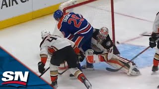 Oilers' Leon Draisaitl Scores Slick Backhander Off Evander Kane's Feed vs. Ducks