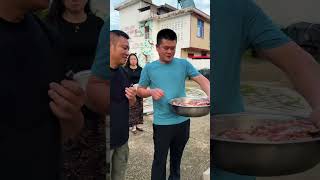 高手烤羊，终于知道当年他为什么被炒了鱿鱼…#我的乡村生活 #大山里的生活