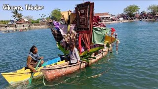 The Maudu' Lompoa Cikoang Event Took Place on The Riverside, it was Busy and Lively 🇮🇩 /41/ Takalar