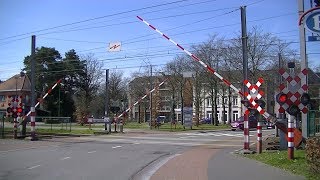 Spoorwegovergang Heide (B) // Railroad crossing // Passage à niveau