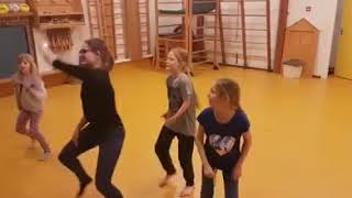 dansen bij de buitenschoolse opvang