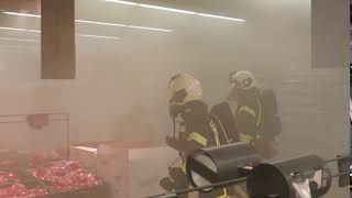 Evakuierungsübung der Feuerwehren und Rettungsdienste im Kaufland Rathenow, Milower Landstraße