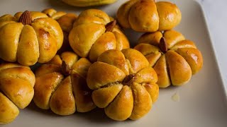 Pumpkin buns: almost too beautiful to eat!