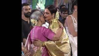 #rekha #rekhaji #jayabachchan Rekha Ji Meets Jaya Bachchan Mam | Jaya Bhaduri | O Jiji  Song |