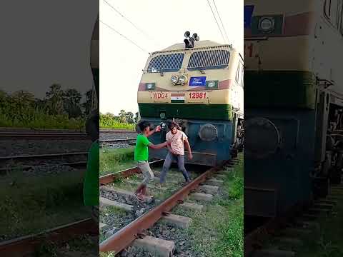 Train ki Horan funny video #viral #funny #short #trending #shorts