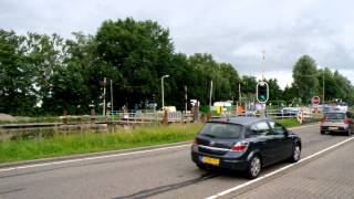 Brugopening Beerzerbrug Ophaalbrug/ Drawbridge Beerzerveld