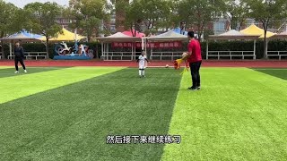 关于如何踢出一脚超远距离长传球，看完视频你告诉我！#足球教学