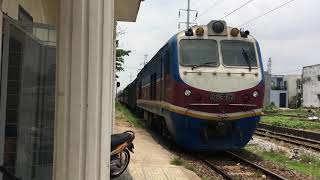 [410] D19E-972: SE22 (Sài Gòn - Huế) thông qua ga Bình Triệu (12h11 - 20/4/2019)