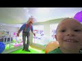 blippi an der baustelle blippi deutsch abenteuer und videos für kinder