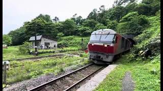 小幌駅を通過する貨物列車 /ＪＲ北海道